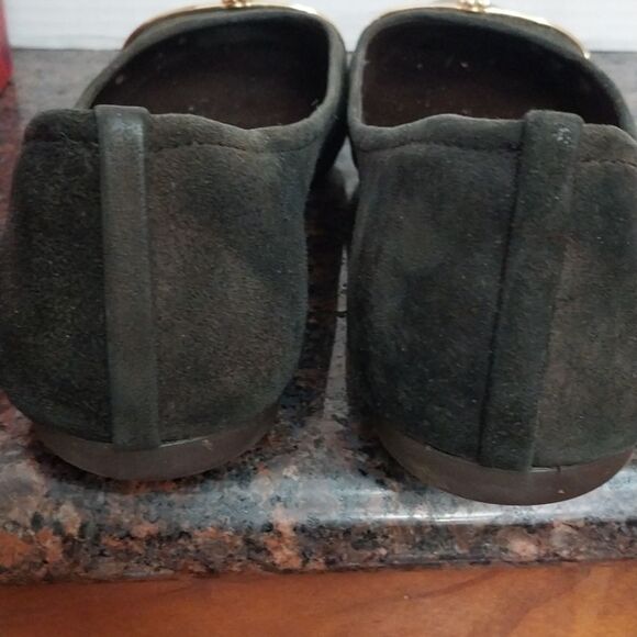 Tory Burch Black and Tan Flats with Snakeskin Accent..Size 8.5....Barely Worn.. - Picture 3 of 8